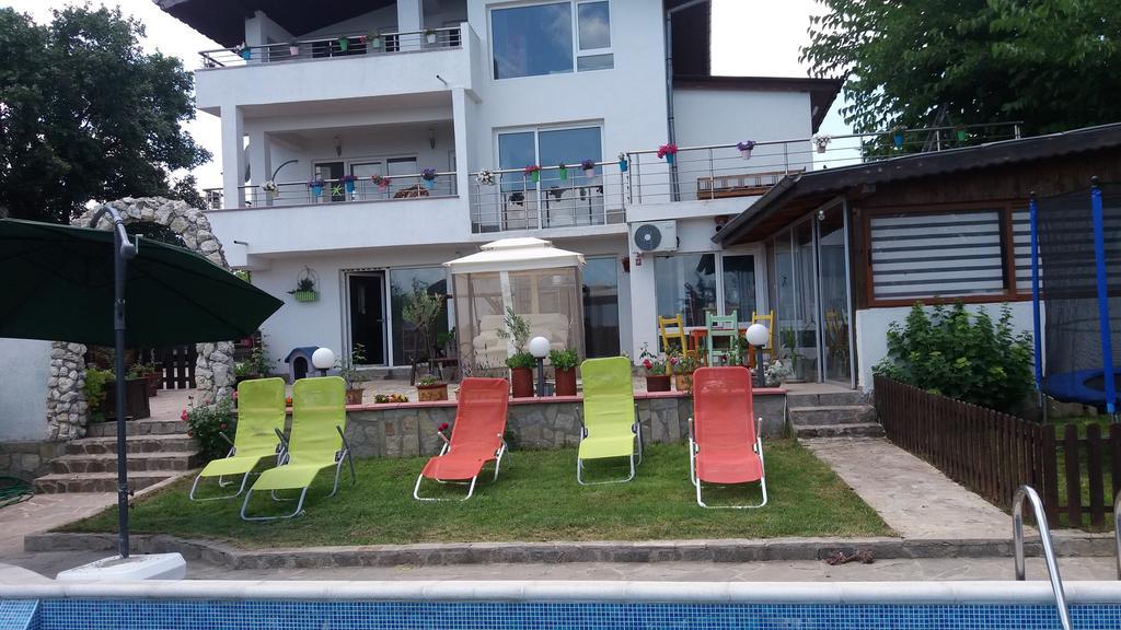 Villa Lucy Varna ภายนอก รูปภาพ