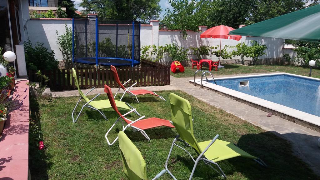Villa Lucy Varna ภายนอก รูปภาพ
